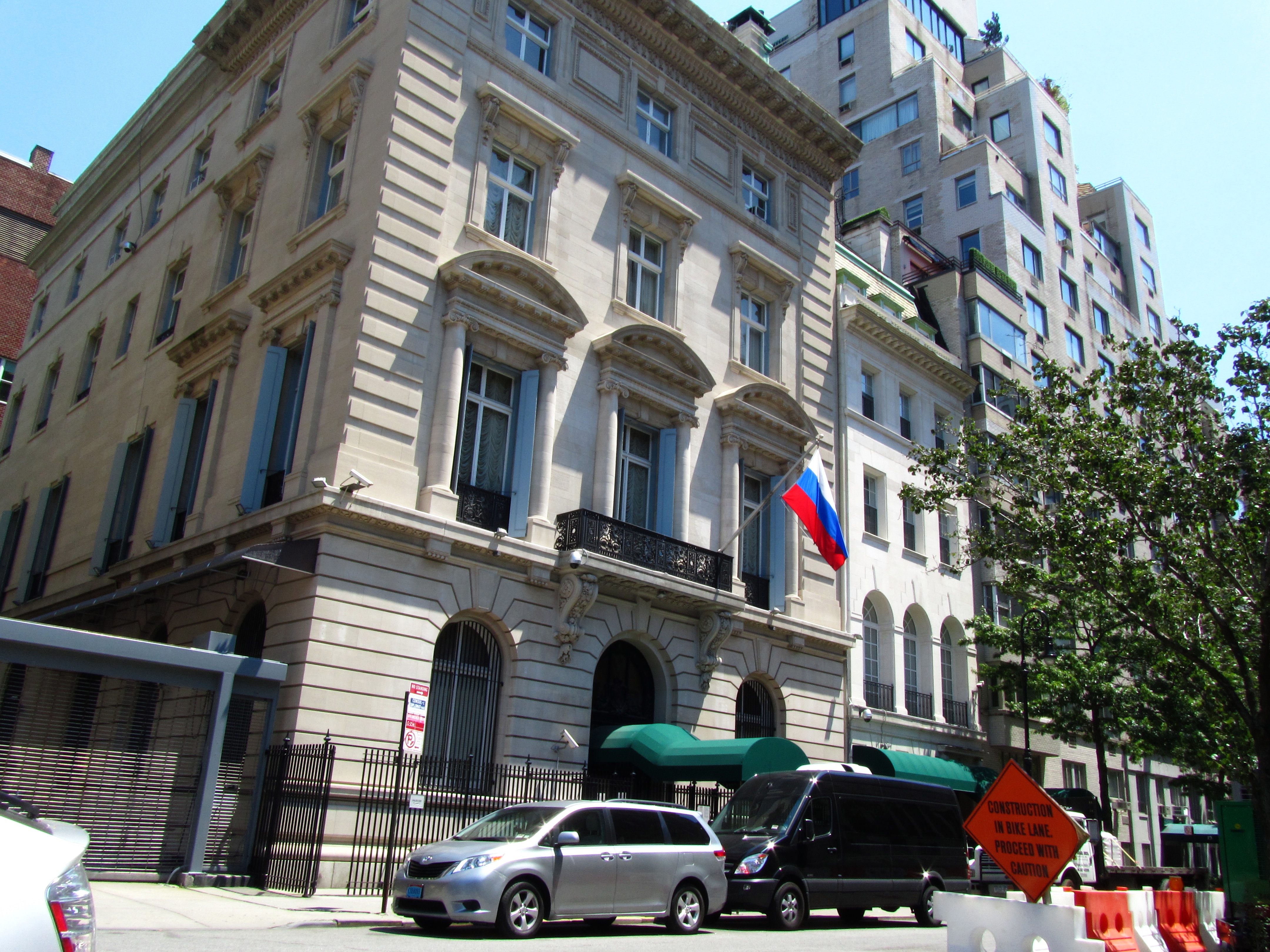 Russian Consulant In 40